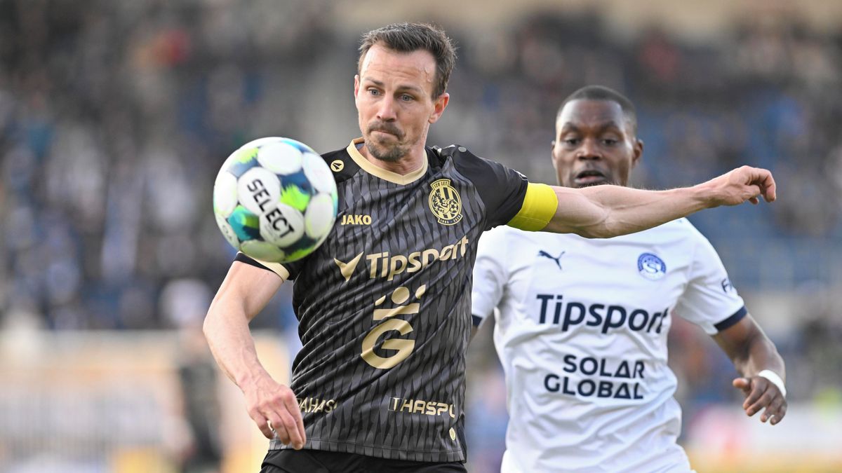 Hradec Králové splnil na Slovácku roli favorita